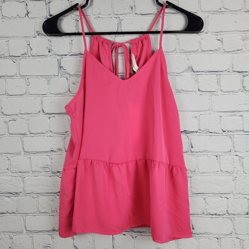 NWT Olive & Oak Size Small Tie Back Top